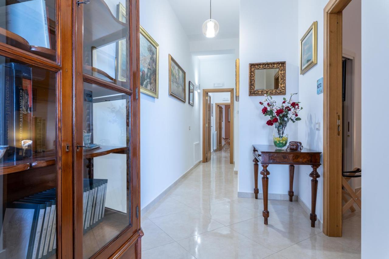 B&B Una Terrazza Sul Golfo Di Sferracavallo Bagian luar foto