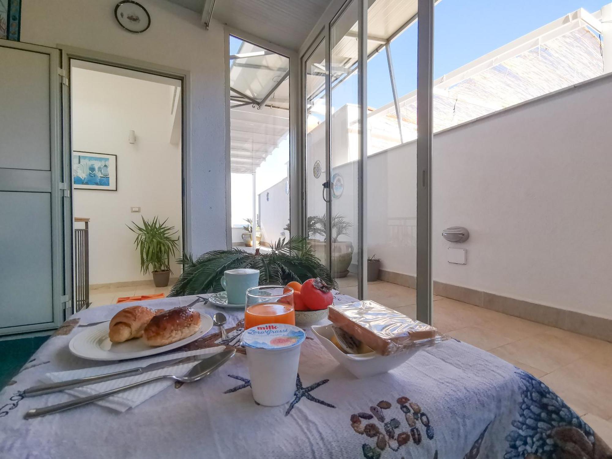B&B Una Terrazza Sul Golfo Di Sferracavallo Bagian luar foto